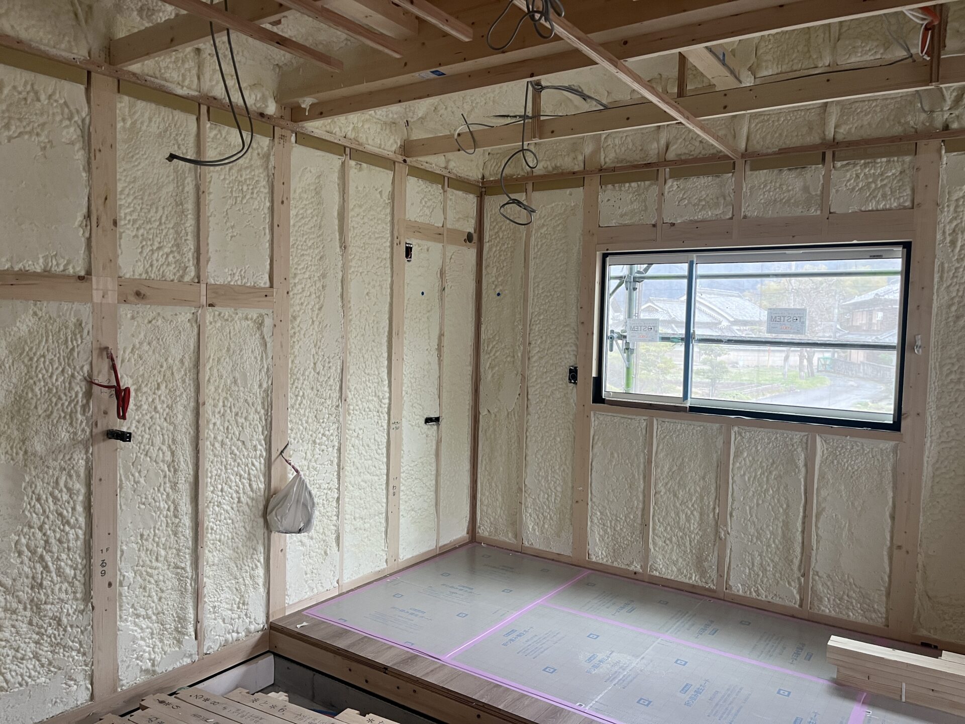 吹付断熱工事：西脇市OS様